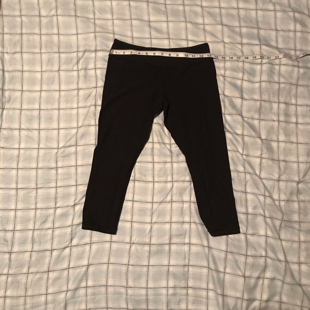 Ivivva girls black cropped leggings size 12